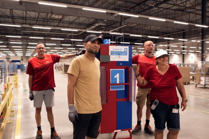 Sorting center employee