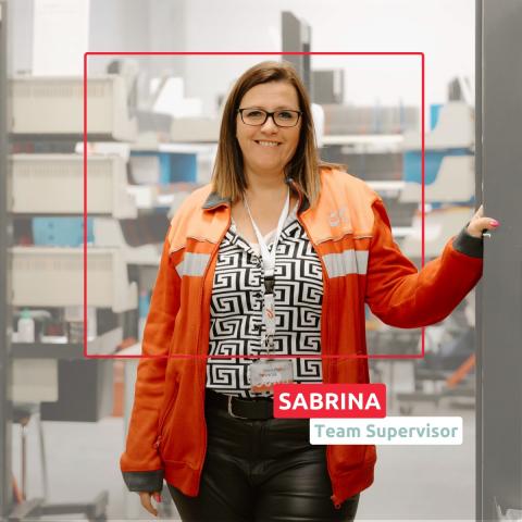 [FR/NL]
Sabrina a commencé chez bpost comme factrice, un rôle qu’elle a occupé pendant 12 ans.