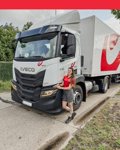 De factrice à chauffeur poids lourd 🚛
Debby a déjà parcouru pas mal de kilomètres chez bpos